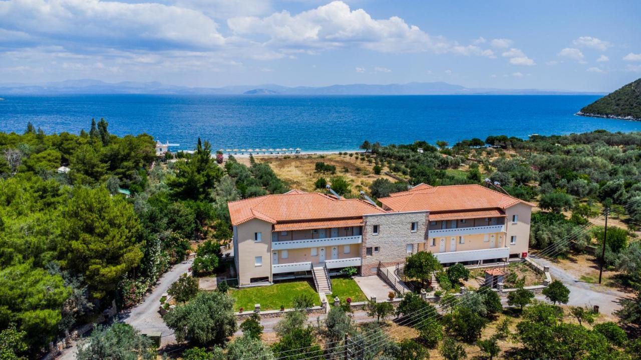 Manto Studios Tirós Dış mekan fotoğraf