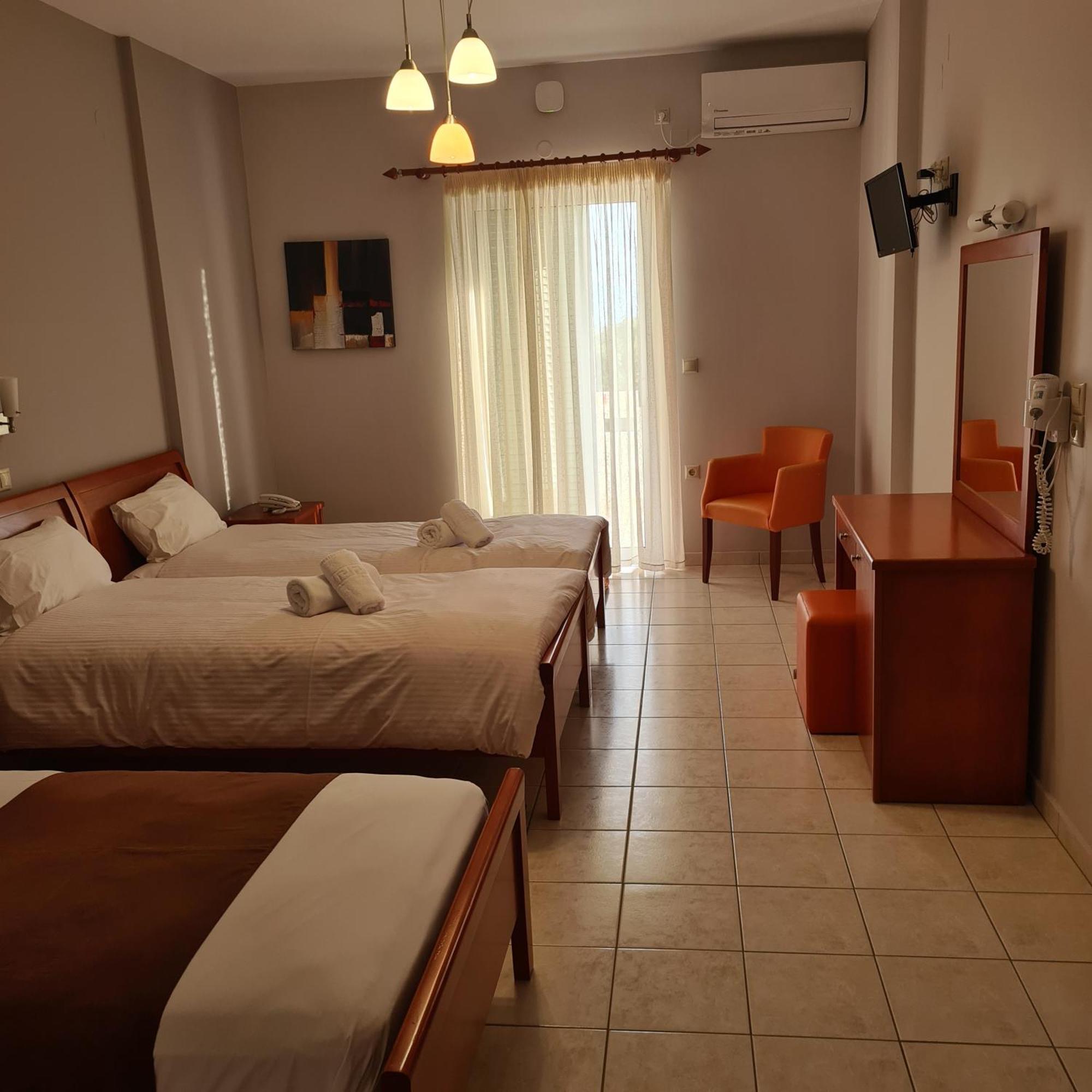 Manto Studios Tirós Dış mekan fotoğraf