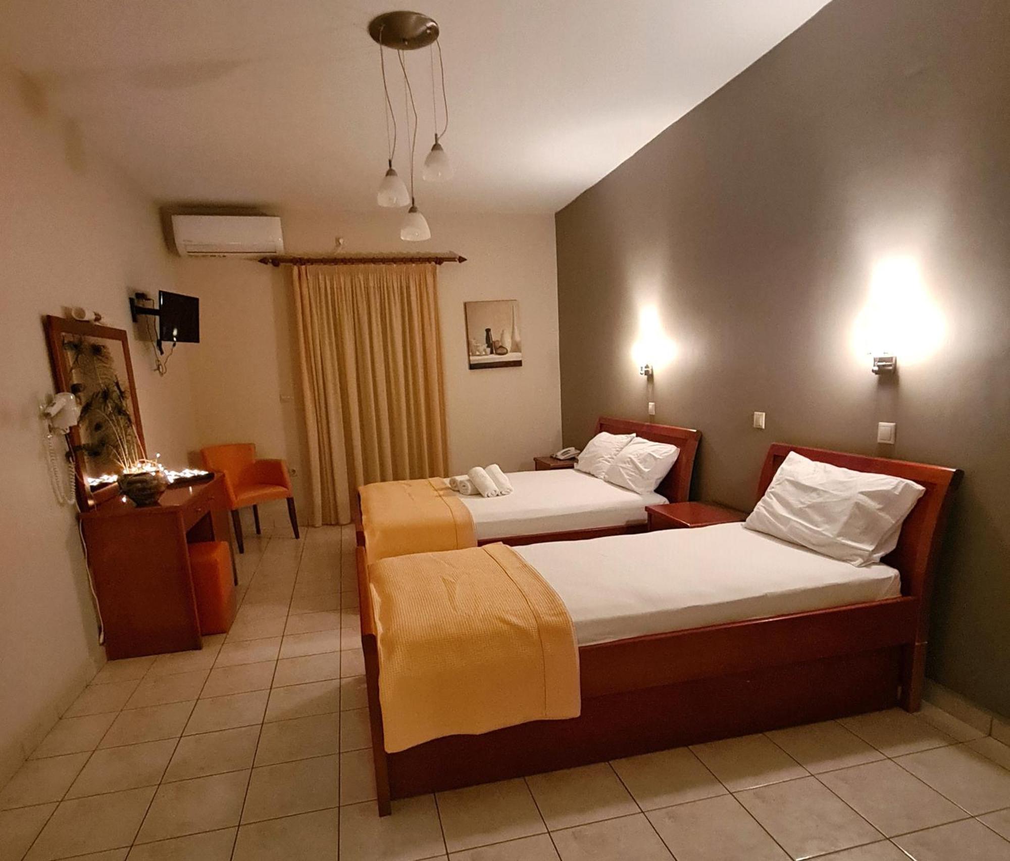 Manto Studios Tirós Dış mekan fotoğraf