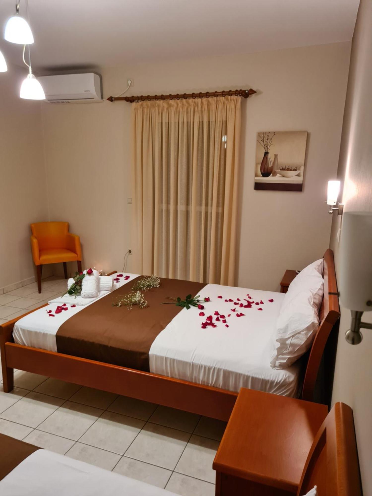 Manto Studios Tirós Dış mekan fotoğraf