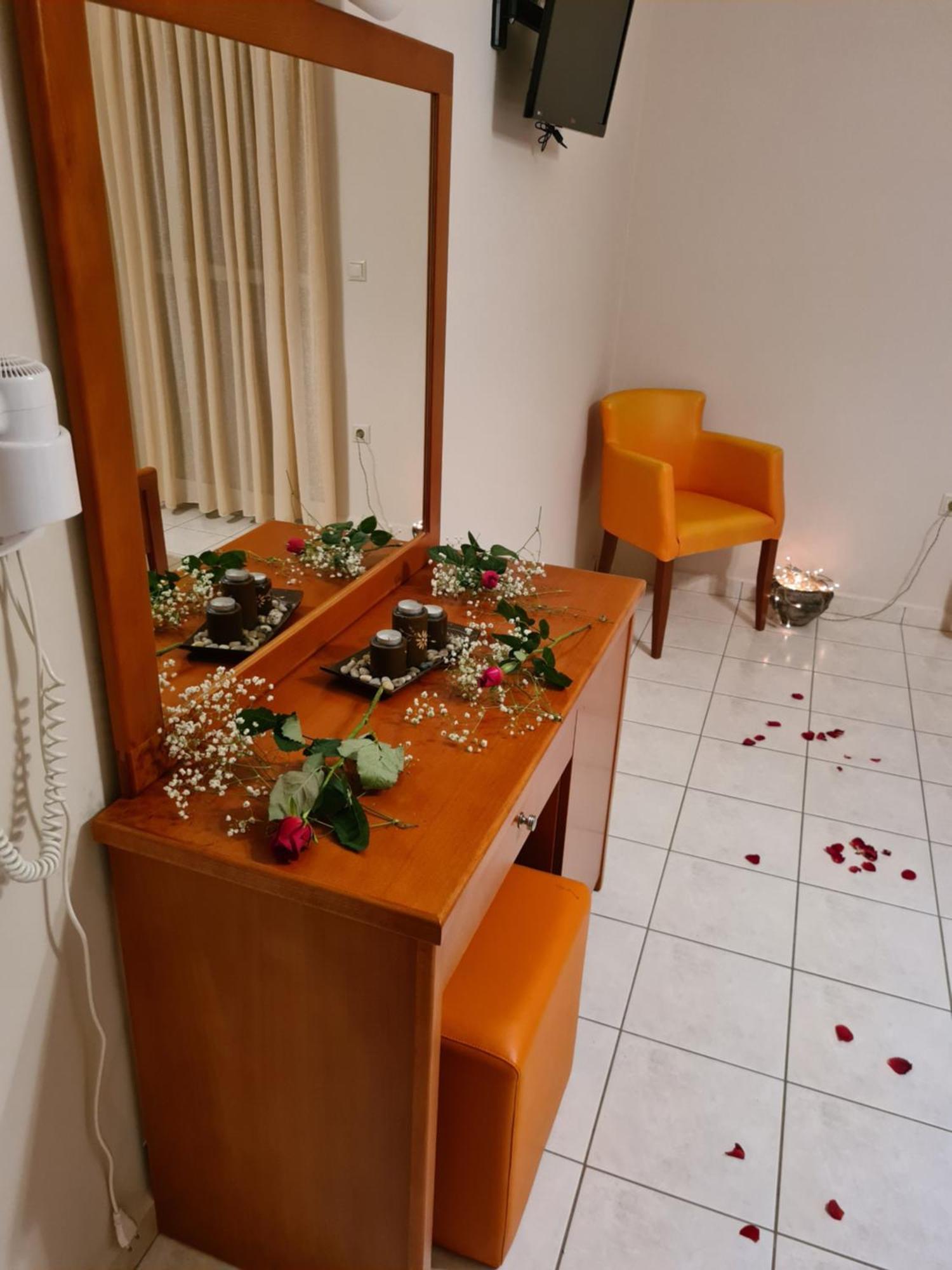 Manto Studios Tirós Dış mekan fotoğraf