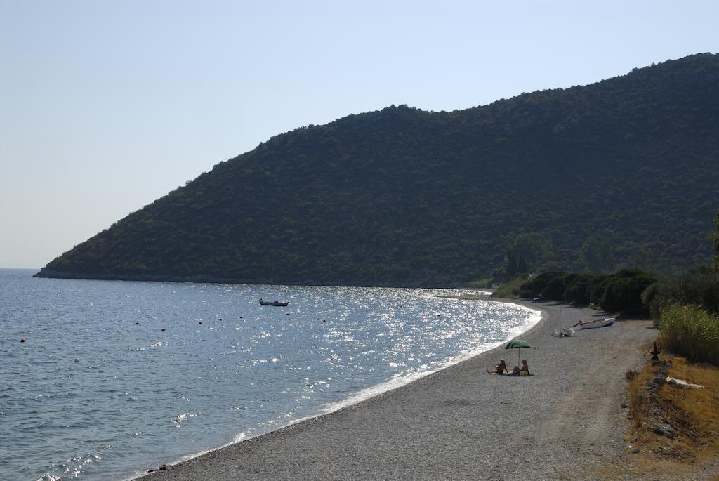 Manto Studios Tirós Dış mekan fotoğraf