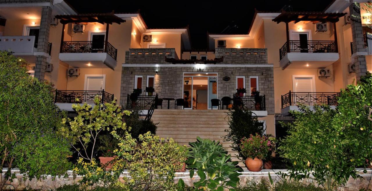 Manto Studios Tirós Dış mekan fotoğraf