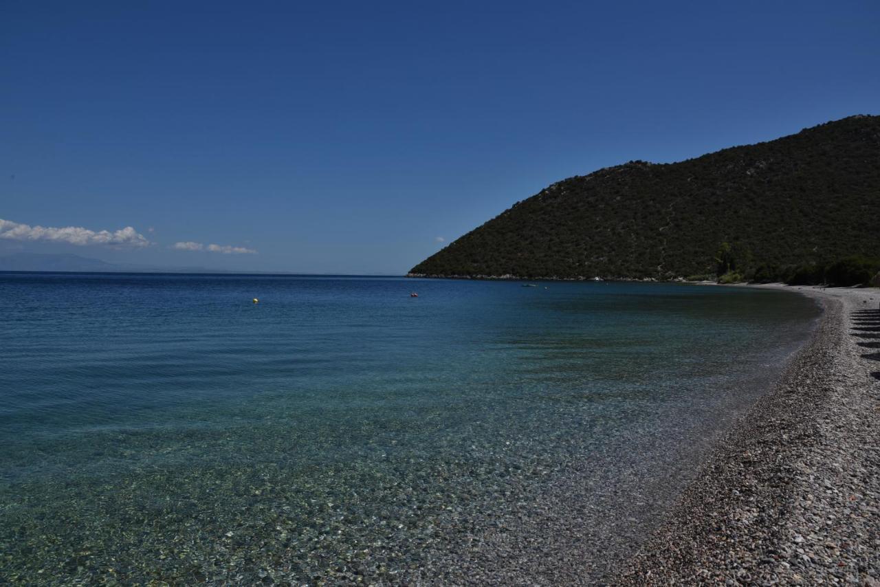 Manto Studios Tirós Dış mekan fotoğraf