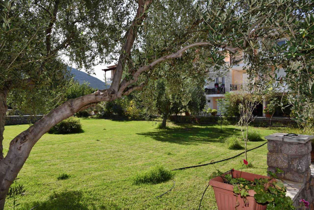 Manto Studios Tirós Dış mekan fotoğraf