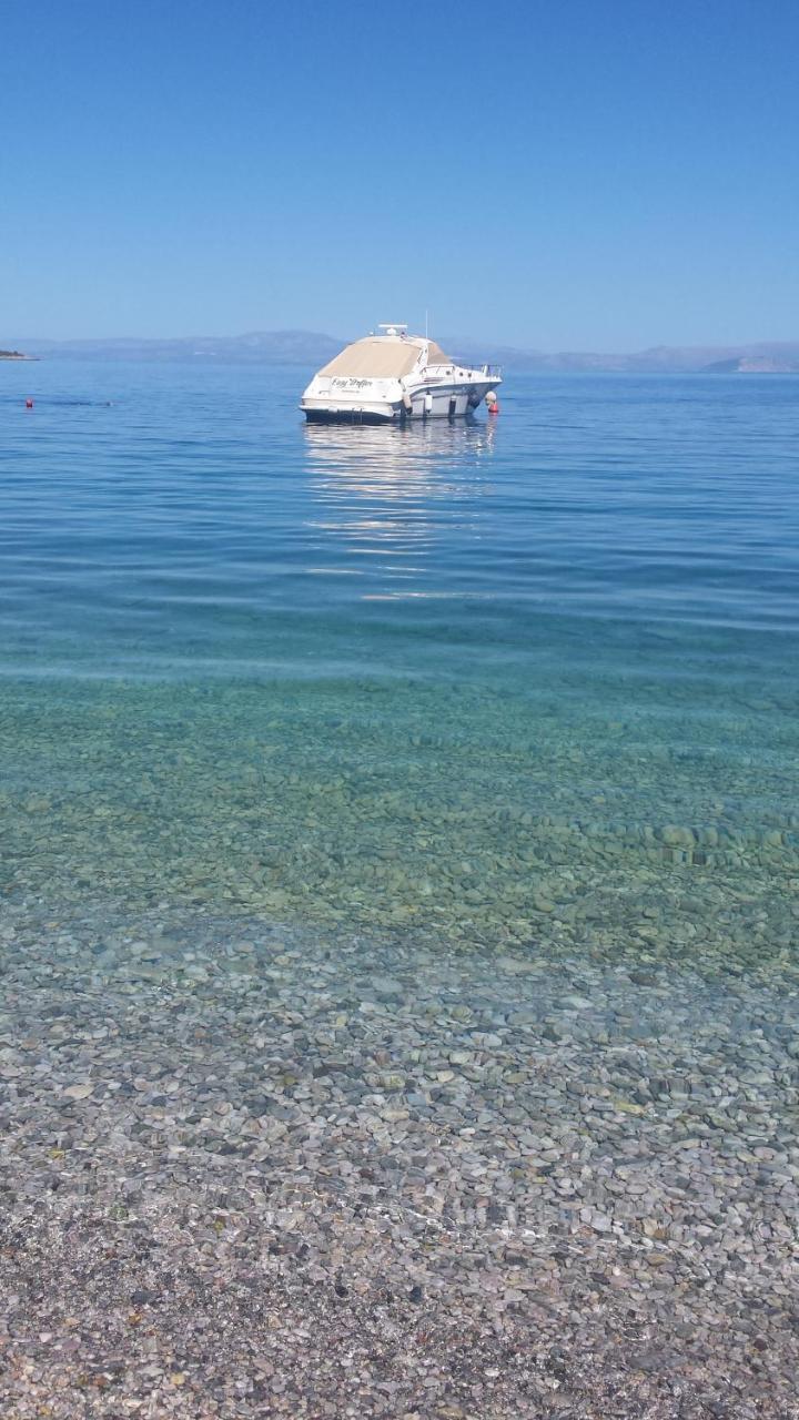 Manto Studios Tirós Dış mekan fotoğraf