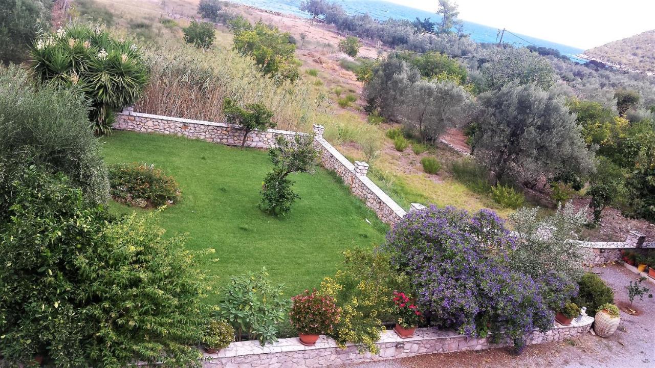 Manto Studios Tirós Dış mekan fotoğraf